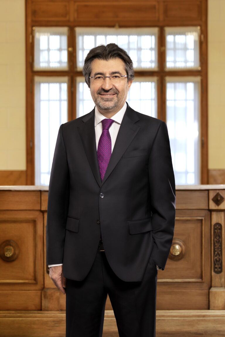 “Ziraat Bankası’ndan sürdürülebilirlik temalı rekor sendikasyon kredisi ile dış ticarete ve sürdürülebilir tarımın finansmanına kesintisiz destek”
